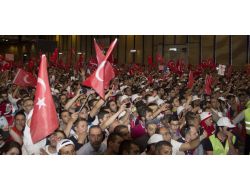 Erdoğan’a Lyon’da Sevgi Seli