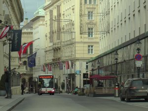 Avusturya’da Karantina Uygulaması Başladı, Cadde Ve Sokaklar Boş Kaldı