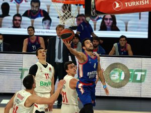 Thy Euroleague: Anadolu Efes: 71 - Bayern Münih: 74