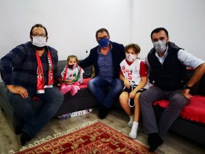 Karşıyaka’dan Depremin Simgesi Ayda’ya Ziyaret