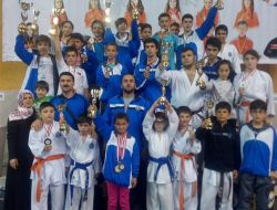 Yalovalı Karateciler Sakarya’ya Damga Vurdu