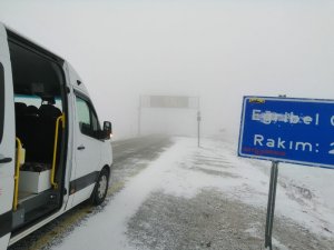 Eğribel Geçidi’nde Kar Yağışı Ulaşımı Etkilemeye Başladı