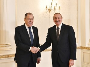 Azerbaycan Cumhurbaşkanı Aliyev, Rusya Dışişleri Bakanı Lavrov’u Kabul Etti