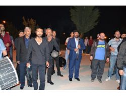Romanlardan Grevdeki Şişecam İşçilerine Destek