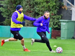 Başakşehir’de Manchester United Maçı Hazırlıkları Başladı