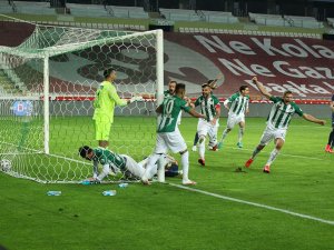 Süper Lig: Konyaspor: 2 - Kasımpaşa: 1 (Maç Sonucu)