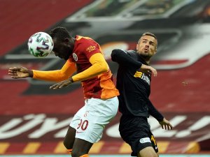 Süper Lig: Galatasaray: 0 - Kayserispor: 0 (İlk Yarı)