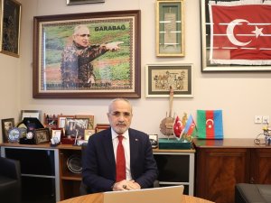 Yalçın Topçu: “Türk’ün Bayrağı Asla İndirilemez”