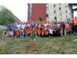 24 Ülkeden Trabzon’a Gelen Sporcular Hatıra Ormanı Oluşturdu
