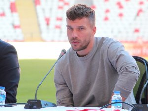 Podolski: "Türkiye Benim İkinci Vatanım"