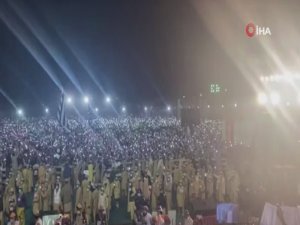 Pakistan’da Covid-19 Kurallarını Hiçe Sayan Muhalefet Miting Düzenledi