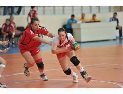 Türkiye Bayanlar Hentbolde Finalde