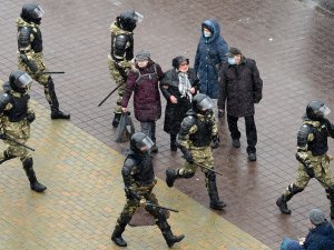 Belarus’taki Protestolarda Yaklaşık 250 Kişi Gözaltına Alındı