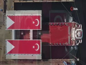 Türk Bayrağıyla Kaplanan Mega Bloklar Gelibolu’ya Ulaştı