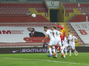 Süper Lig: Hes Kablo Kayserispor: 0 - Fatih Karagümrük: 0 (Maç Sonucu)