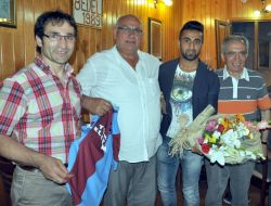 Trabzonsporlu Gökhan’a Memleketinde Karadenizlilerden Coşkulu Karşılama