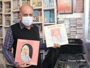 42 Yıllık Birikim İle Nostaljiyi Yaşatıyor
