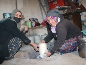 6 Ay Kumda Gömülü Kaldılar, Bu Peynirlerin Son Kullanma Tarihi Yok