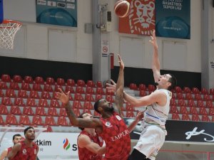 Basketbol Süper Ligi: Aliağa Petkim: 67 - Gaziantep Basketbol: 66