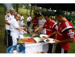 Beşiktaş, Barbekü Partisinde Bir Araya Geldi