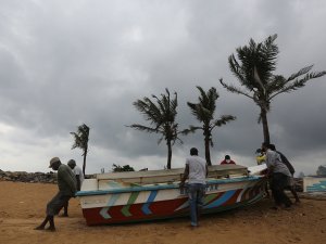 Sri Lanka’da Burevi Kasırgası Alarmı: 75 Bin Kişi Tahliye Edildi