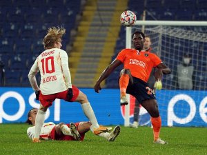 Uefa Şampiyonlar Ligi: Medipol Başakşehir: 1 - Rb Leipzig: 2 (İlk Yarı)