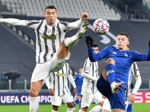 Stephanie Frappart, Uefa Şampiyonlar Ligi’nde Tarihe Geçti