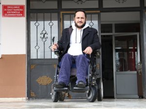 Hem Azimli, Hem Vefalı Mahmut Öğretmenden Büyük Fedakarlık