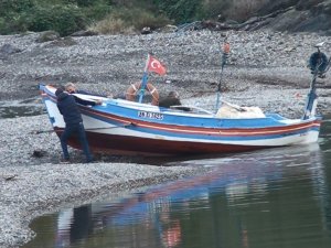 Limanın Çıkışı Kumla Dolunca Balıkçılar Mahsur Kaldı
