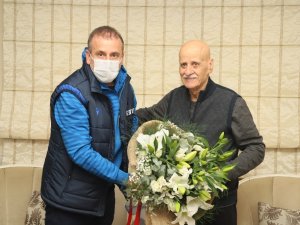Abdullah Avcı, Ahmet Suat Özyazıcı’yı Evinde Ziyaret Etti