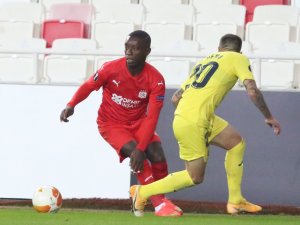 Uefa Avrupa Ligi: Sivasspor: 0 - Villarreal: 0 (İlk Yarı)