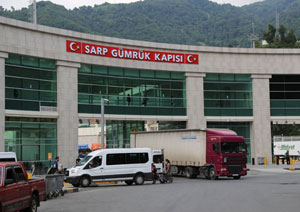 Sarp Sınır Kapısı’ndan Günlük Tır Geçiş Rekoru Kırıldı