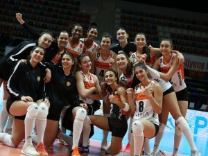 Sultanlar Ligi: Eczacıbaşı Vitra: 3 - Ptt: 0