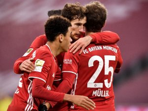 Bundesliga’da Zirve Mücadelesi Nefesleri Kesti: 6 Gol!