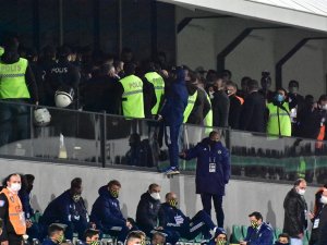 Denizlispor-fenerbahçe Maçında Yöneticiler Arasında Tartışma Çıktı