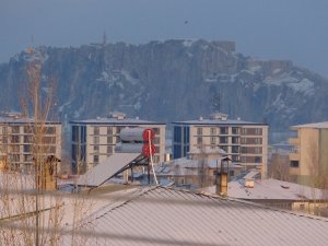 Van Kent Merkezine Mevsimin İlk Karı Düştü
