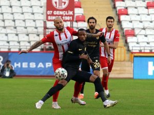 Antalyaspor’da 7 Hafta Sonra Gelen 3 Puan Sevinci