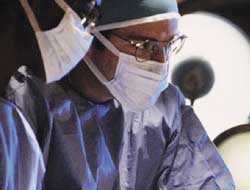 Kafatası açılmadan beyin ameliyatı yapıldı