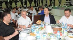 AK Parti Ailesi İftarda Buluştu