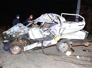 Samsun'da vinç 2 otomobile çarptı: 2 ölü, 1 yaralı