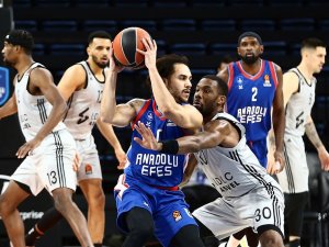 Thy Euroleague: Anadolu Efes: 72 - Asvel: 68
