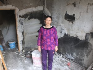 Yanan Evi İçin Gözyaşı Döken O Anne Yardım Bekliyor