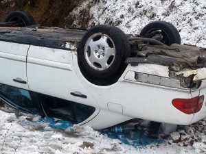 Gümüşhane’de Otomobil Takla Attı: 4 Yaralı