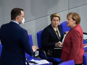 Merkel’in Son Yıllık Bütçe Görüşmesi Gerçekleştirildi