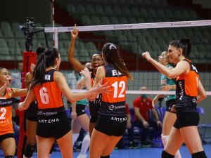 Eczacıbaşı Vitra, Cev Şampiyonlar Ligi’nde 2’de 2 Yaptı