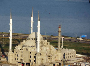 Doğu Karadeniz’in En Büyük Cami ve Külliyesinin Yüzde 65’lik Bölümü Tamamlandı