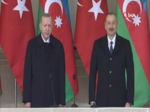 Azerbaycan’da Dağlık Karabağ Zaferi Kutlanıyor