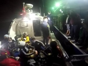İçişleri Bakanlığı: "Yunan Unsurlarınca Türk Karasularına Bırakılan 17 Göçmen Kurtarıldı"