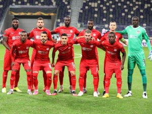 Sivasspor’da 1 Futbolcunun Korona Virüs Testi Pozitif Çıktı