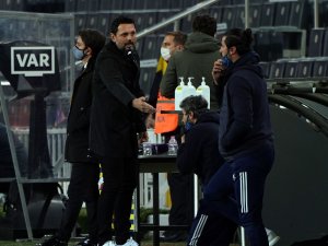 Fenerbahçe İlk Yarıyı 2-0 Geride Kapattı